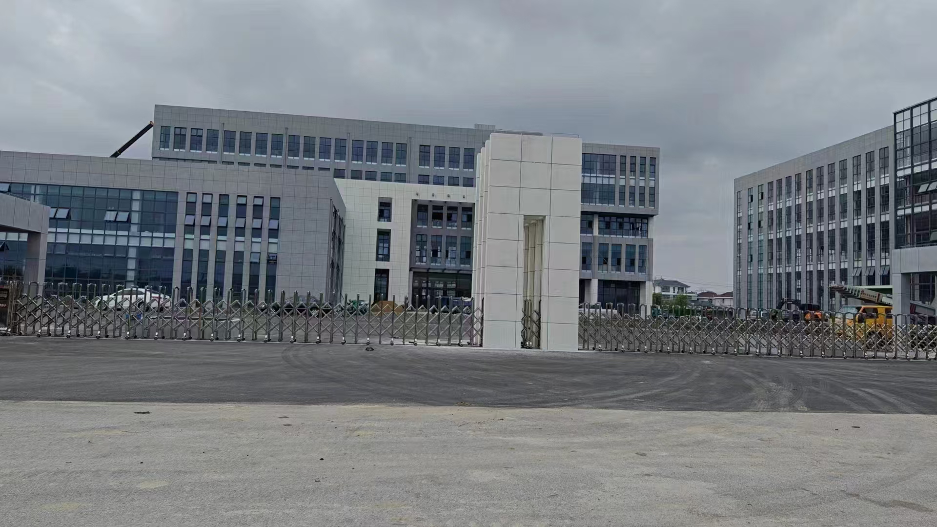 【工厂】电动伸缩门