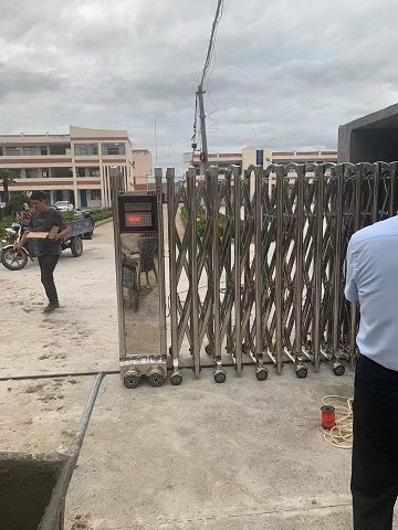 滨海五讯第二中心小学学校电动门交付使用